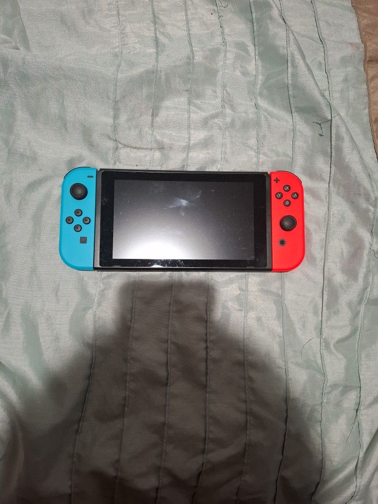 Nintendo Switch V1 with 32 gb SD card