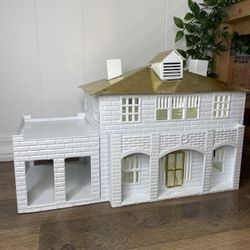 Illuminated 17" Belle Manor Main House by Kim Gravel