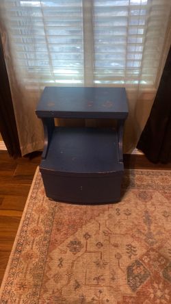 Mini night stand