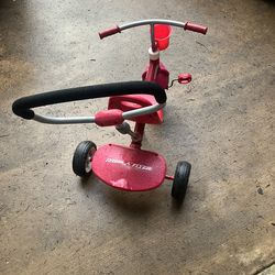 Radio Flyer - Steer & Stroll Delux Trike