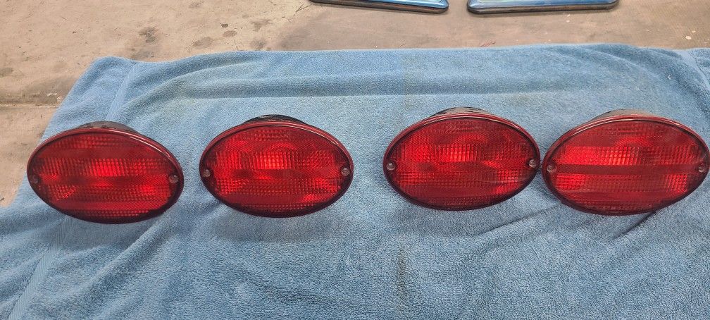 Corvette C5 Taillights 2-Right and 2- Left
