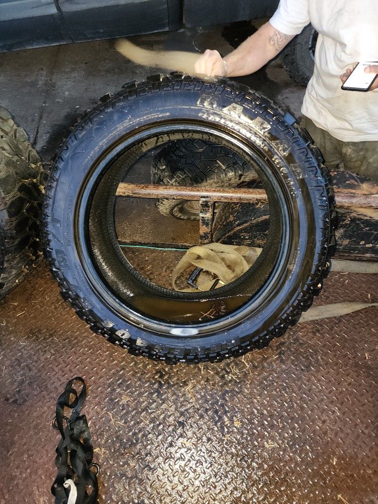 2 RADER RENEGADE R7 M/T