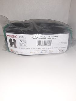 MaxiFlex Ultimate Gloves Size 8M