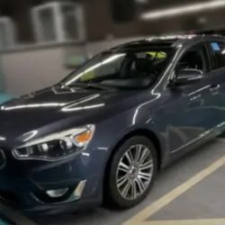 2014 KIA Cadenza