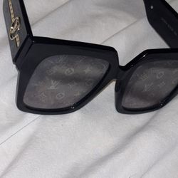 Louis Vuitton Clash square sunglasses