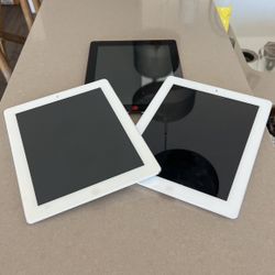 3 iPad 2’s