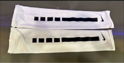 Mens basketball sleeves set