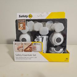 New Safety 1st 46 - Piece Safety Set