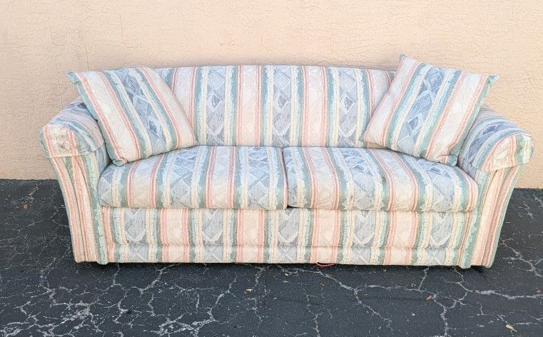Beachy Lazboy Sleeper Sofa