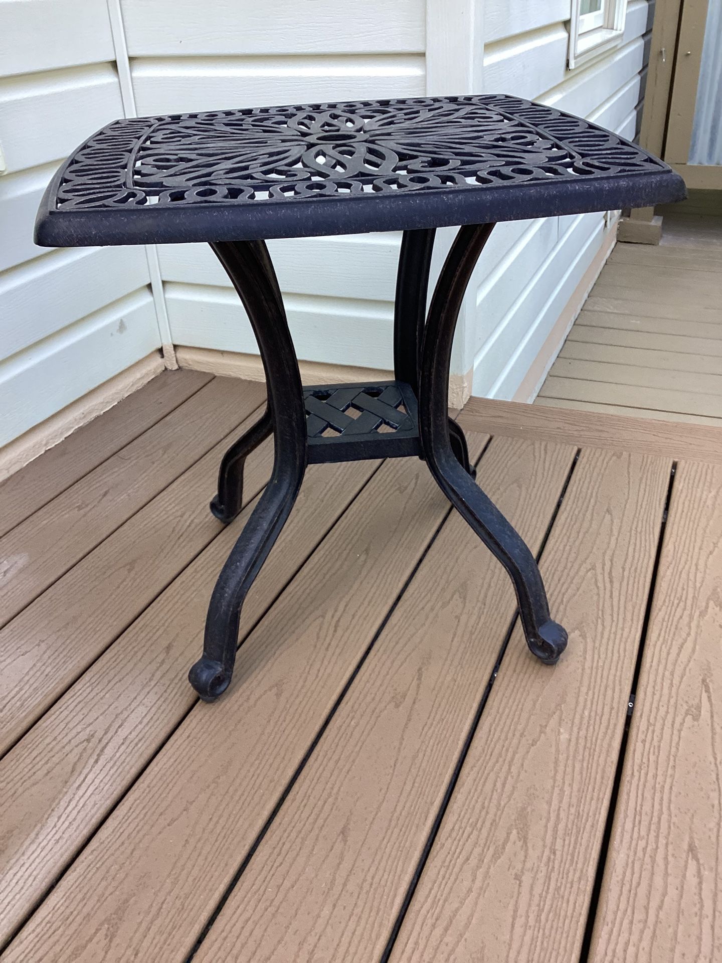 Cast Aluminum Outdoor Black Square Accent Table