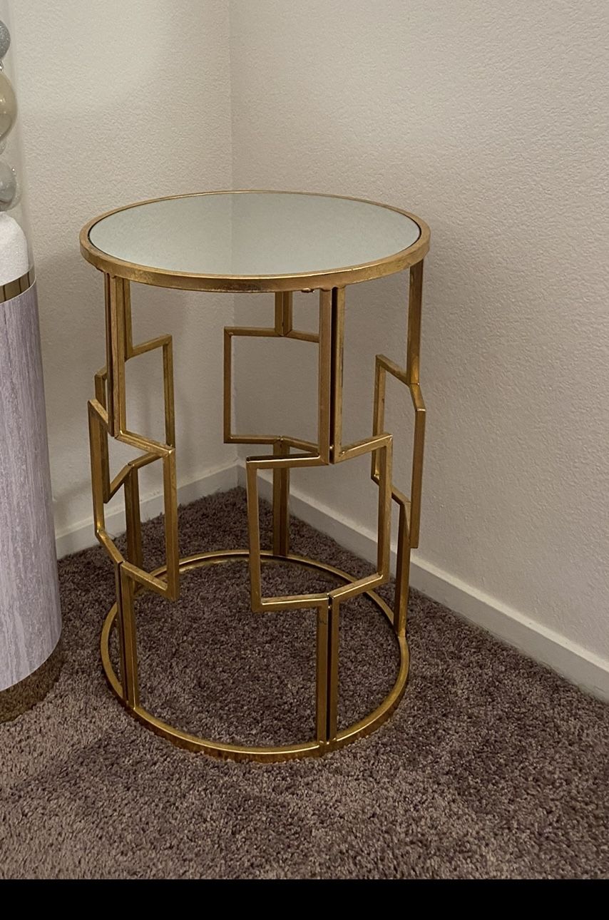 Side Mirror Table Golden Color