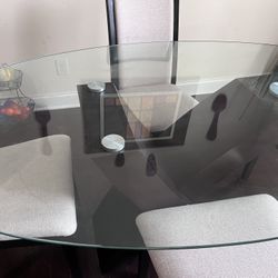 Breakfast  Table With Chairs 