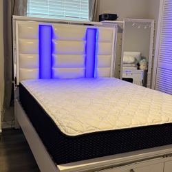Modern Queen Bedroom Set 