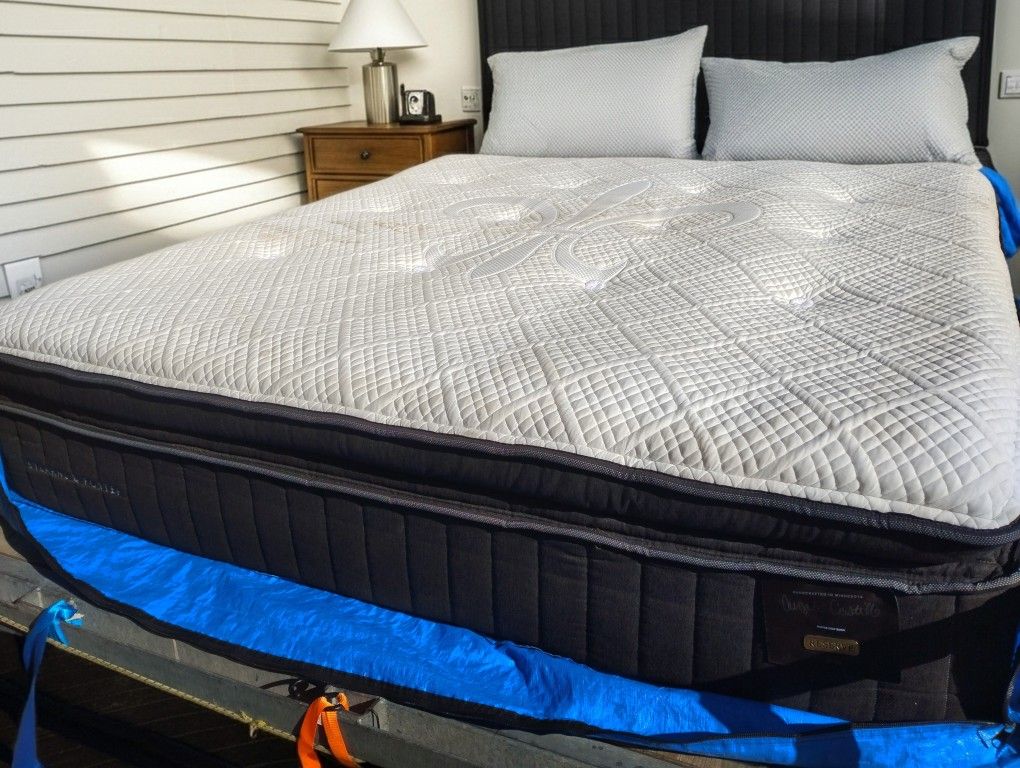 Stearns And Foster Hybrid King Mattress