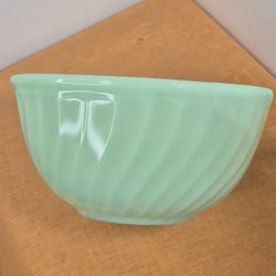 Vintage Fire-King Jadeite Swirl Mixing Bowl 8"