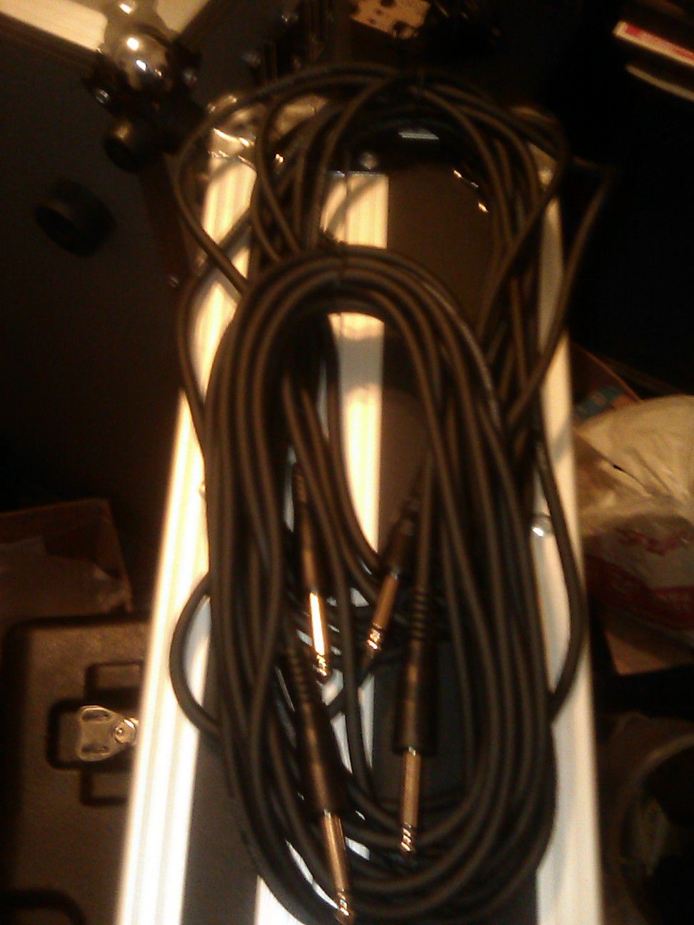 2 brand new Fender 20ft speaker cables