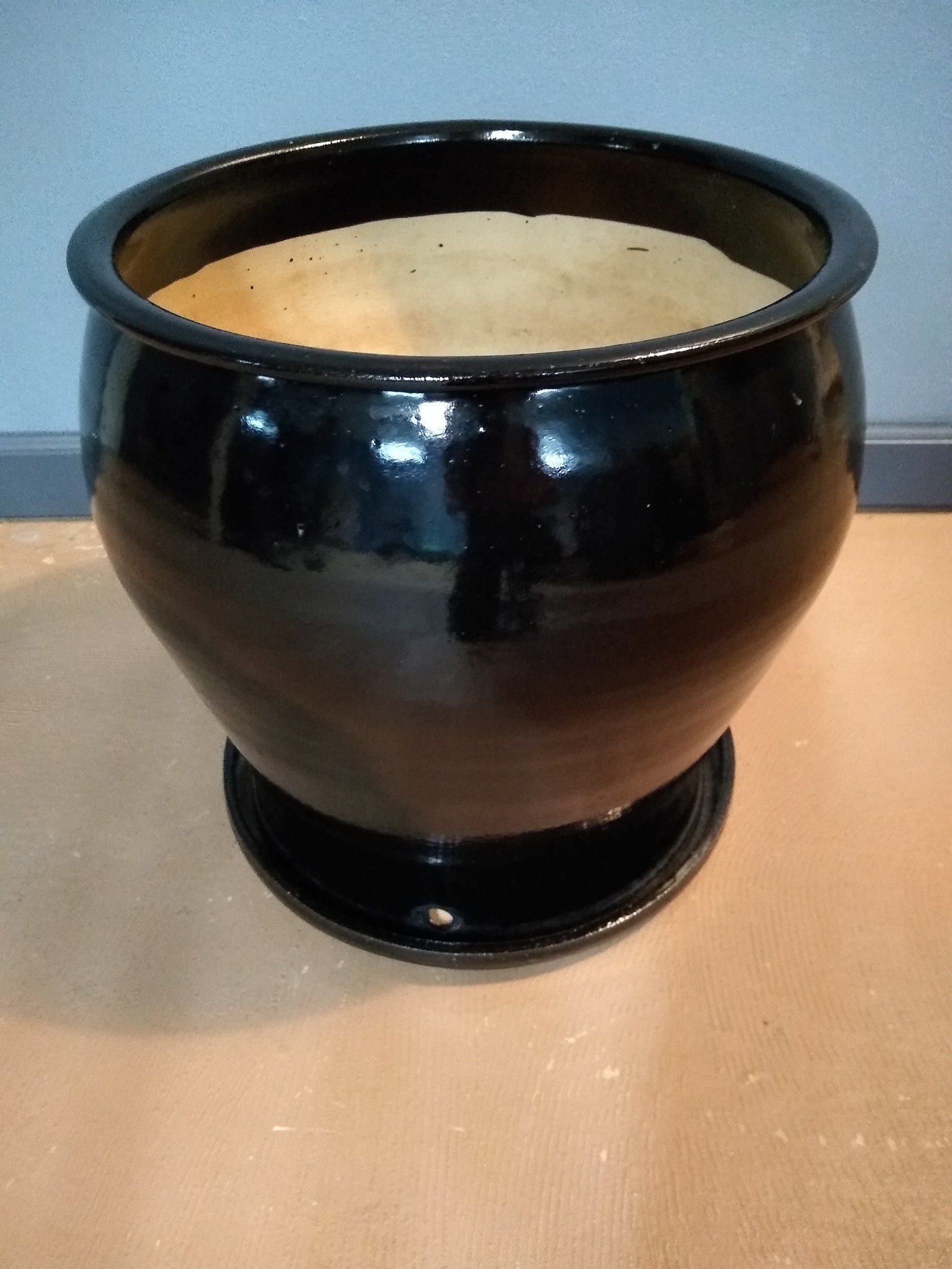 Black Ceramic Flower Pot