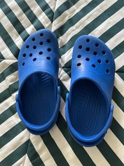 CROCS - youth size 5