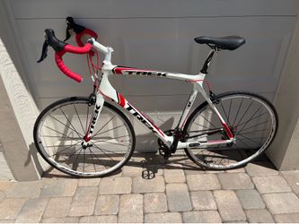 Trek Madone 4.7 Carbon Road Bike 60cm