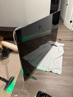 LG 75" QNED 4K MiniLED Smart TV (75QNED90TUA) + Philips Hue Gradient Lightstrip