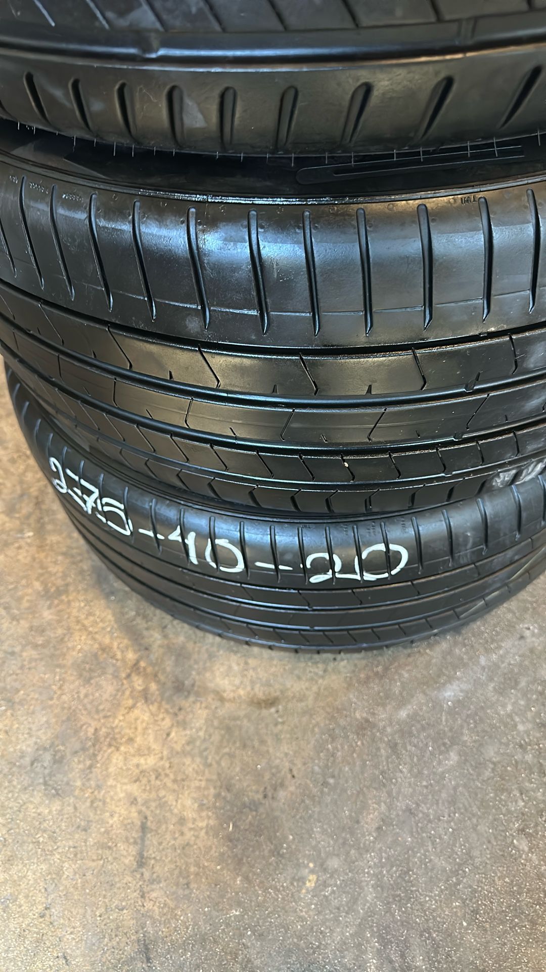 Pair Of Pirelli P Zero Runflat 275/40R20 Tires