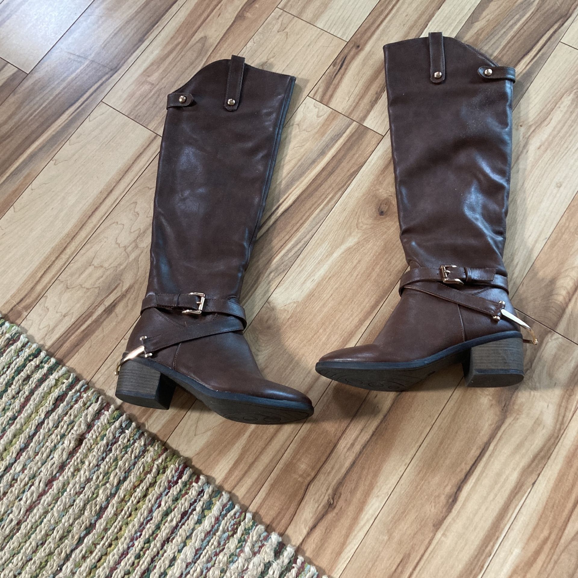Brown Boots With Gold Buckles From Francescas