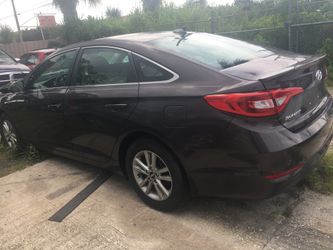 Hyuandi for parts only motor 19 miles