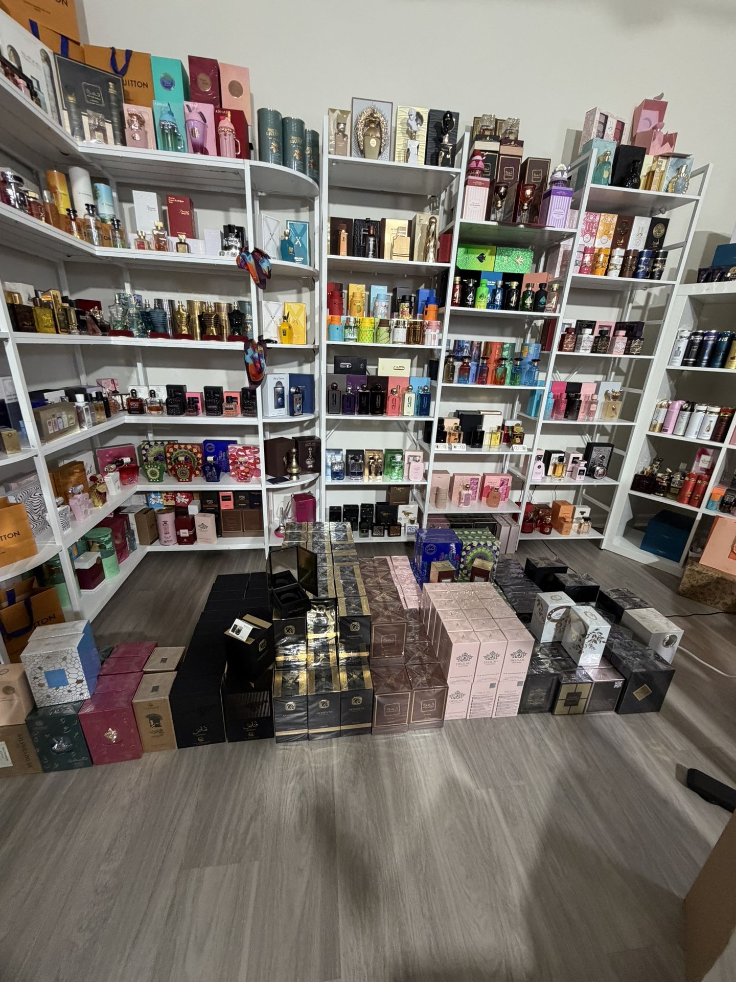 PERFUMES AL POR MAYOR Y A EL DETAL