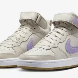 Nike Court Borough Mid 2 (GS) Size 4.5Y