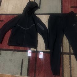 Nike Tech 2026 Large 