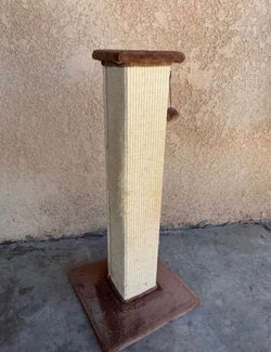 Cat scratching post