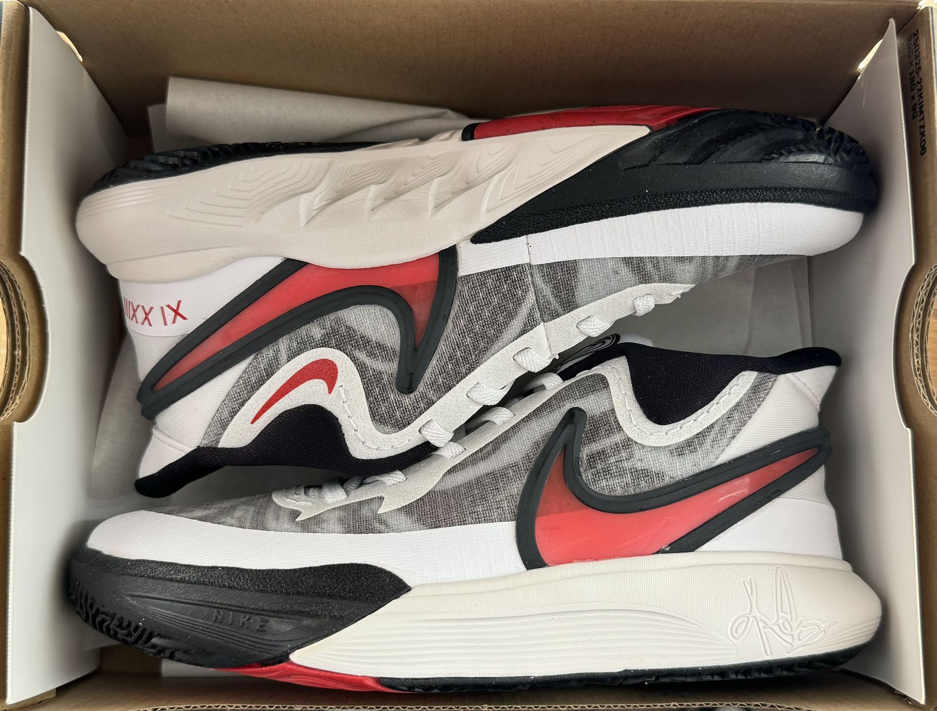 Youth Kyrie 8 University Red