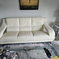 FREE Sofa 