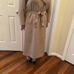 Ladies Rain / Trench Coat - Sz 6