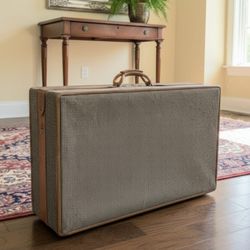 Genuine Vintage Hartmann Luggage Brown Tweed Single Suitcase With Wheels LARGE 20 in X 32 in NICE!