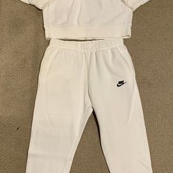 Nike joggers outfit