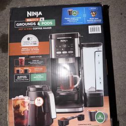 Ninja Hot and Iced Coffee Maker, Single Serve Coffee Maker and Drip Coffee Machine