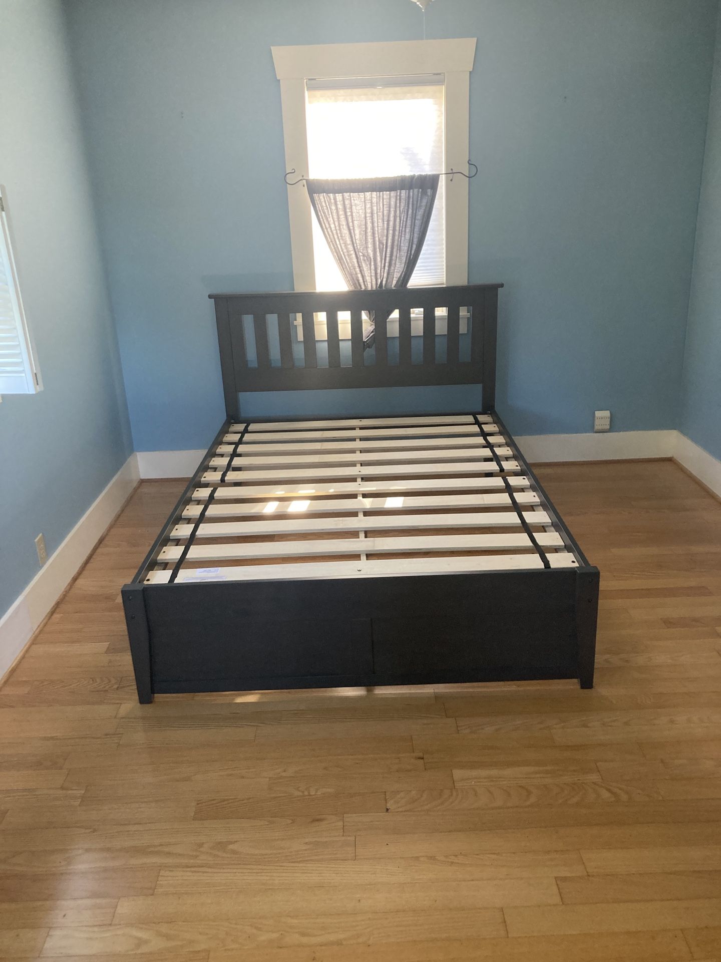 Bed Frame; Size: Full