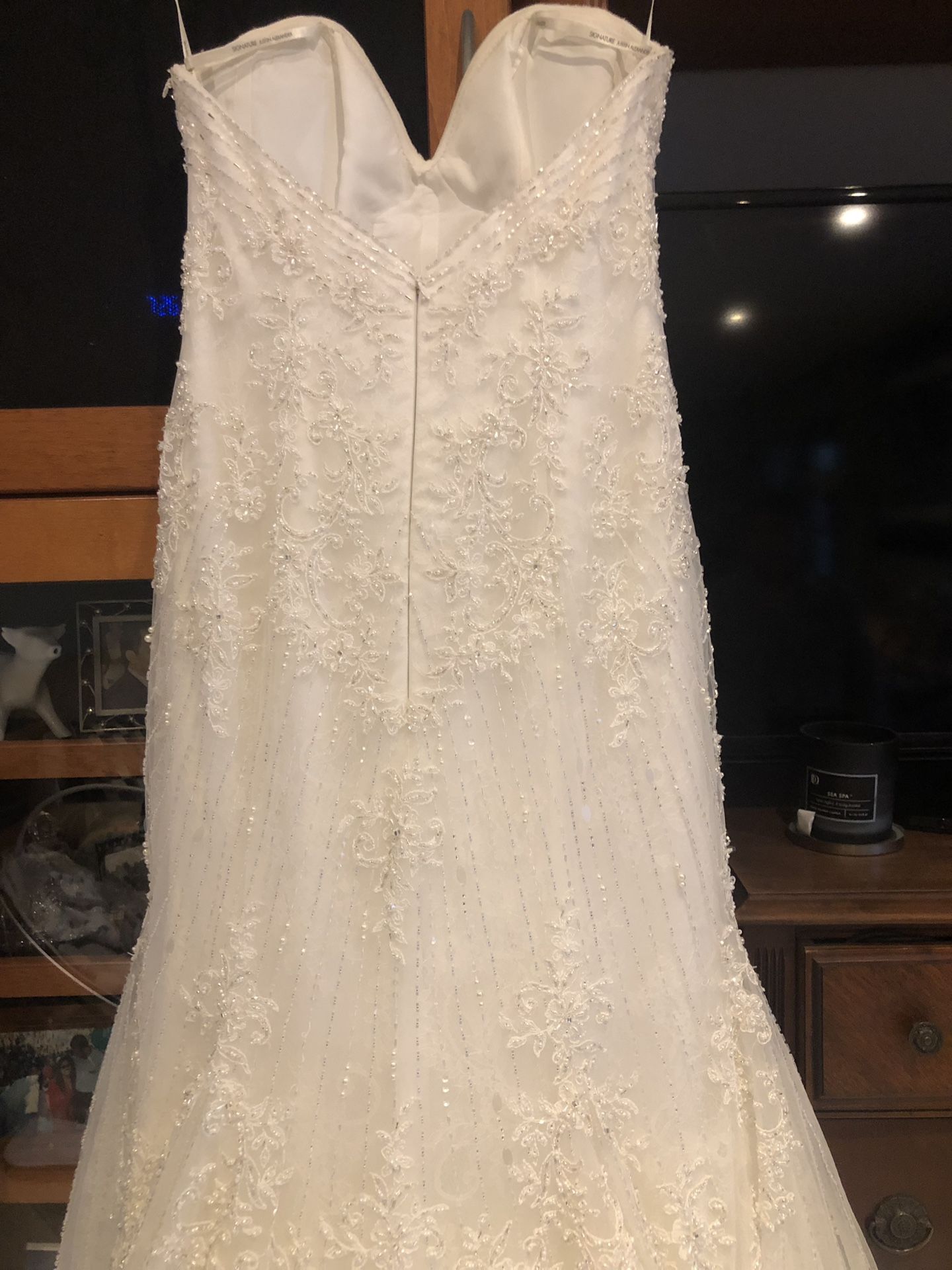Wedding dress