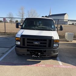 2009 Ford E-250