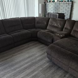Power Reclining 6 piece sectional