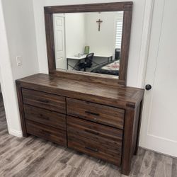 Room Dresser Drawer With Mirror