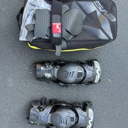 EVS Knee Braces