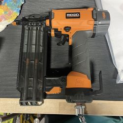 18g Finish Nailer