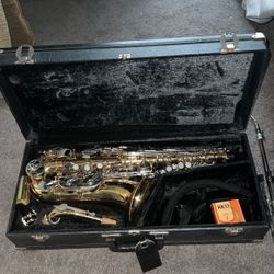 Vito Alto Saxophone 