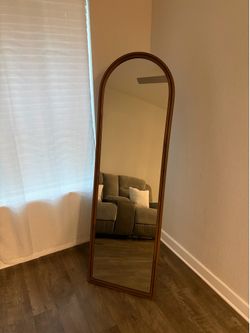 Stand up mirror