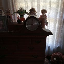 Antigue Clock/ W Key