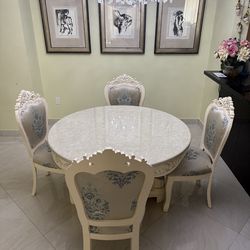 Elegant Dining Table Set – 6 Chairs (4 Shown + 2 in Storage)