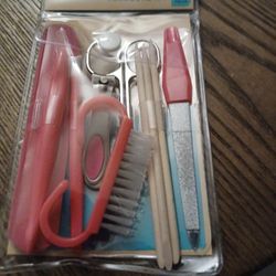 Deluxe Manicure Kit