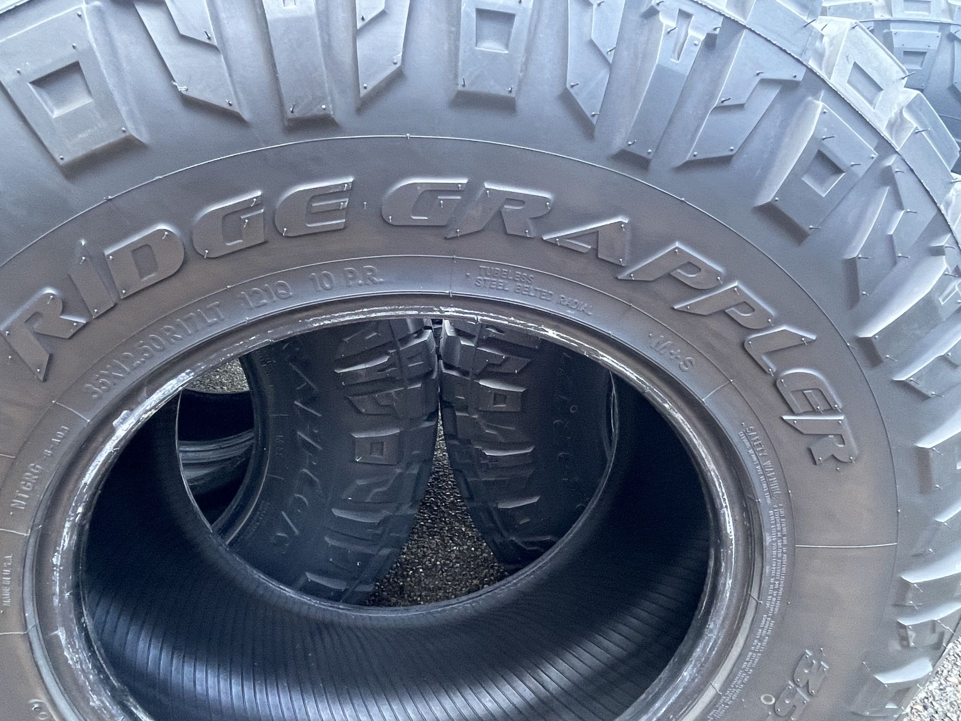 Nitto Ridge Grappler 35x12.50R 17
